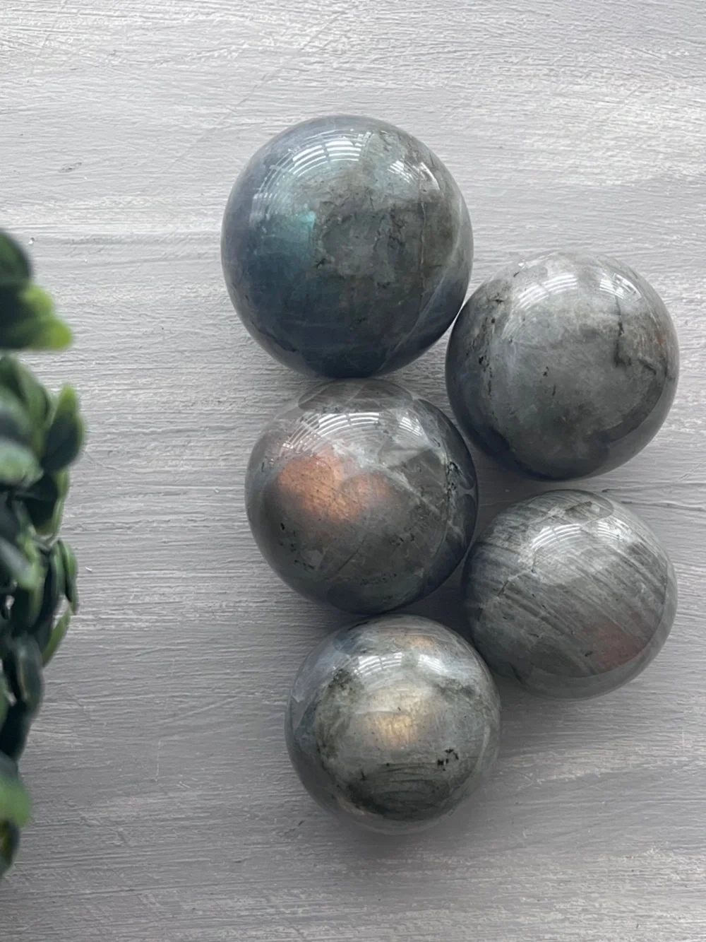 Labradorite sphere - Picture 9 of 9